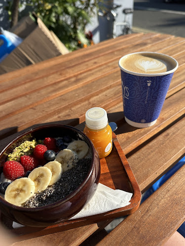 Kelly's Deli - Hospitality and gastronomy