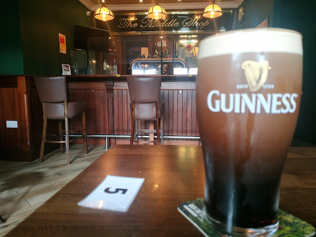 Comentarii opinii despre The Middle Shop