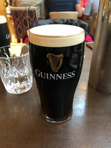 Davis' Restaurant & Yeats Tavern