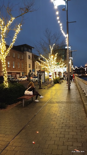 Starbucks - Hospitality and gastronomy