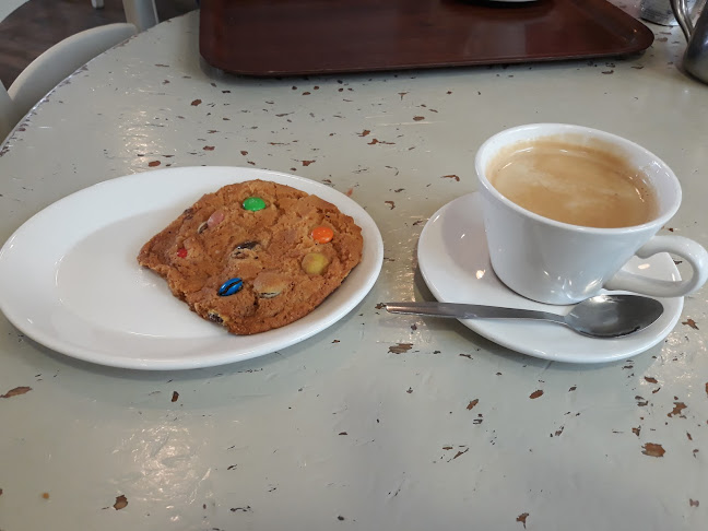 Carrigaline Shopping Centre, Main St, Carrigaline Middle, Carrigaline, Co. Cork