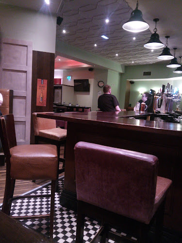 Ongar House Pub & Restaurant - Hospitality and gastronomy