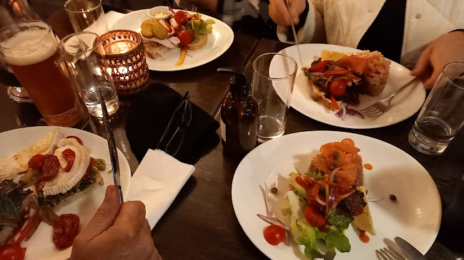 Hayes' Bar & Kitchen - Hospitality and gastronomy