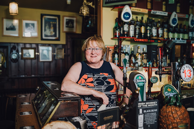 O'Loclainn's Irish Whiskey Bar - Hospitality and gastronomy