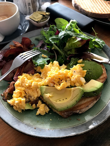 Comentarii opinii despre Leafy Greens Cafe