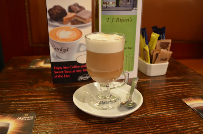 TJ Ryan Traditional Irish Pub - Hospitality and gastronomy