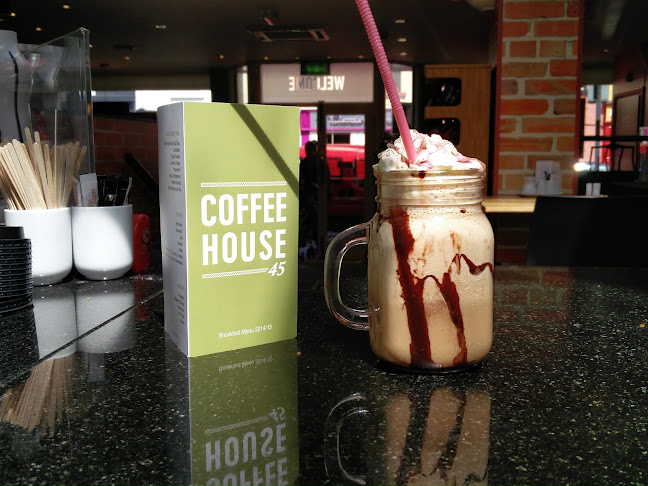 Comentarii opinii despre Coffee House 45