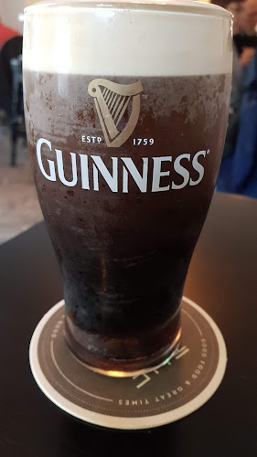 Comentarii opinii despre The West Bar & Restaurant