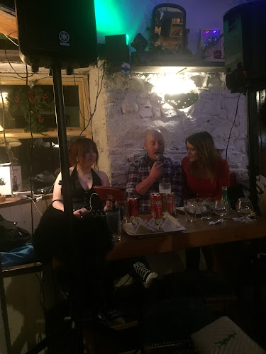 Ward's Pub - Hospitality and gastronomy