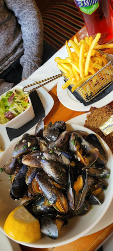Olde Castle Seafood Bar - Hospitality and gastronomy