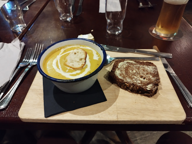 Comentarii opinii despre The Riverbank Country Pub & Guesthouse