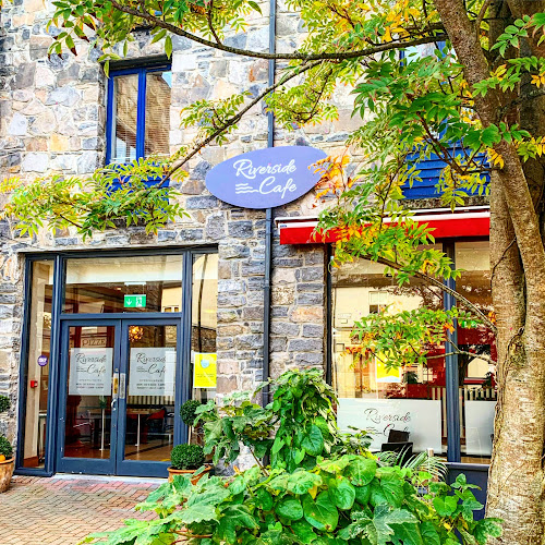 Opinii despre Riverside Cafe Tullamore în Tullamore - Hospitality and gastronomy