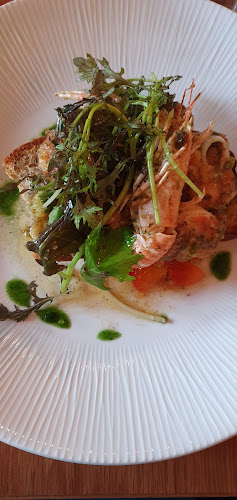 Oscars Seafood Bistro - Hospitality and gastronomy