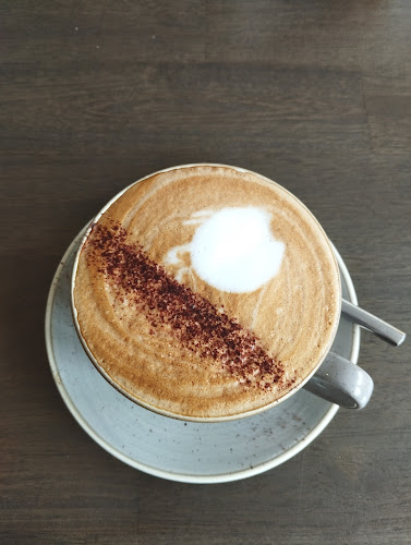 Comentarii opinii despre Mrs B's Coffee House