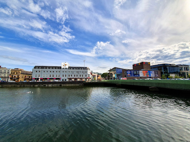 Eastern Tandoori - Hospitality and gastronomy