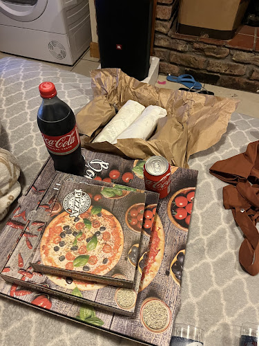 Hot Corner Pizza & Kebabs - Hospitality and gastronomy