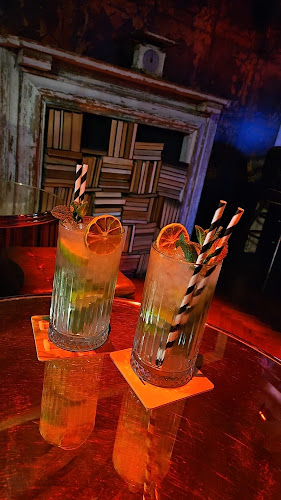 Comentarii opinii despre The Red Hen