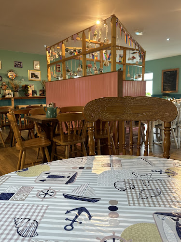 The Salty Fox - Hospitality and gastronomy