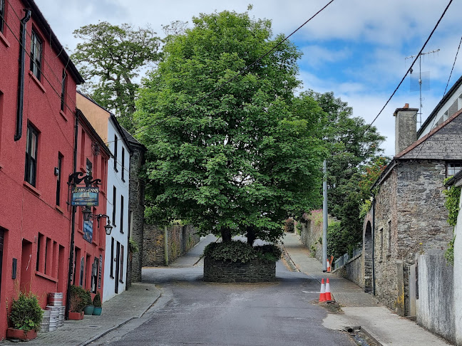 Mary Ann's Bar and Restaurant - Hospitality and gastronomy