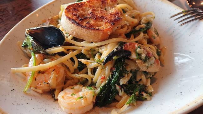 Gilroy's Bar - Enniscrone