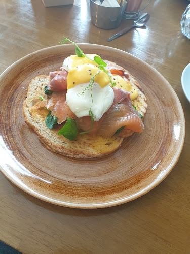 Room8 - Hospitality and gastronomy