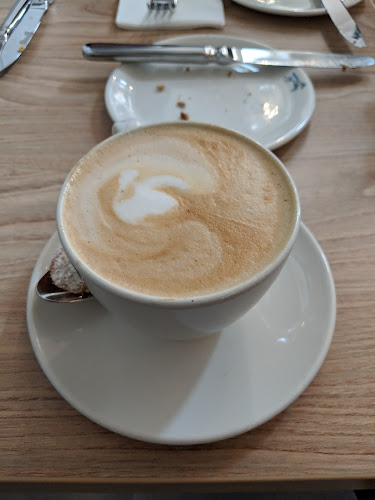 76 Main St, Cashel, Co. Tipperary, E25 NY58