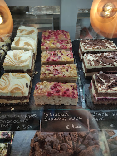 Waffle House Crescent - Hospitality and gastronomy