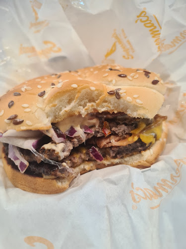 Comentarii opinii despre Supermac's & Papa John's