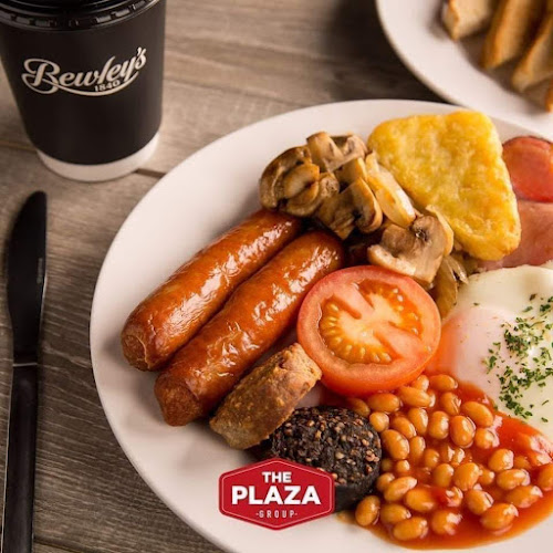 Mac's Place at the Galway Plaza - Hospitality and gastronomy