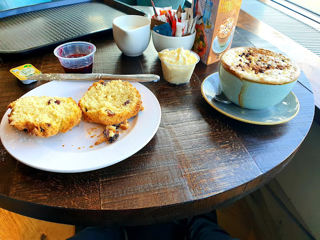 Comentarii opinii despre Esquires - The Organic Coffee Co (Airside)