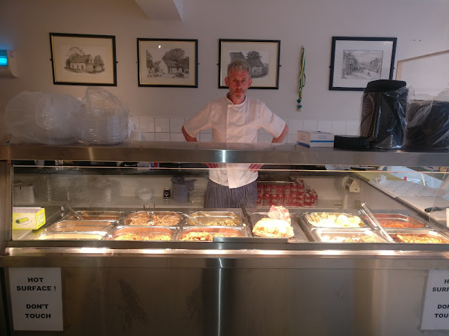 Rays Loaded Lunches - Hospitality and gastronomy