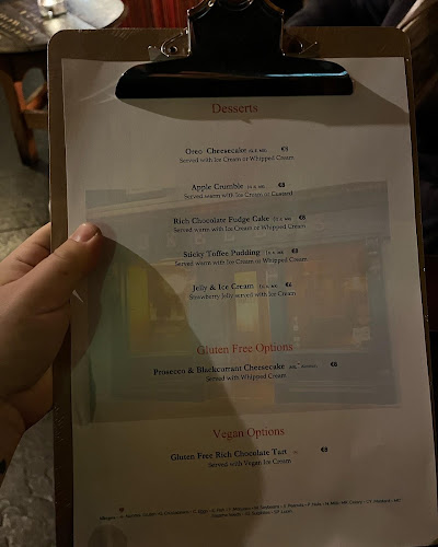 Skellys Bar & Guest House