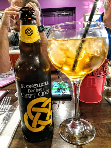 Joe Watty's Pub & Seafood Bar - Hospitality and gastronomy