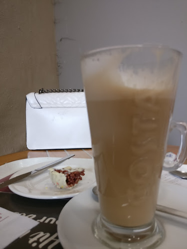 Comentarii opinii despre Costa Coffee