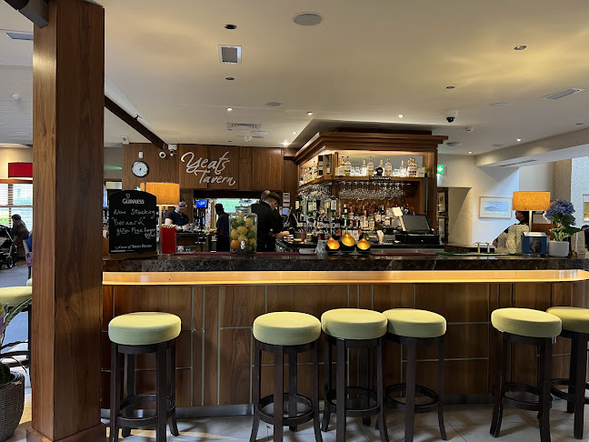 Davis' Restaurant & Yeats Tavern - Drumcliffe North