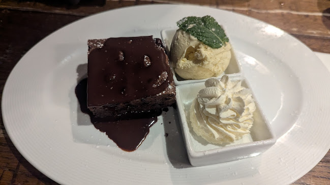 The Hollywood Inn - Hospitality and gastronomy