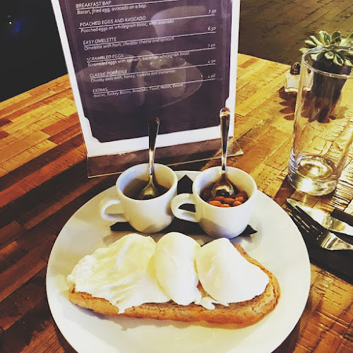 Comentarii opinii despre Easy Café