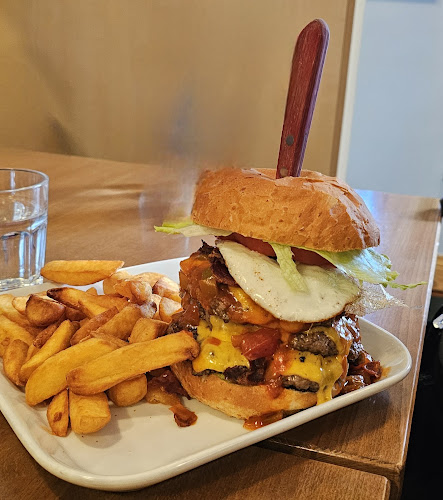 Opinii despre Scotty's Burgers and Wings în Galway - Hospitality and gastronomy