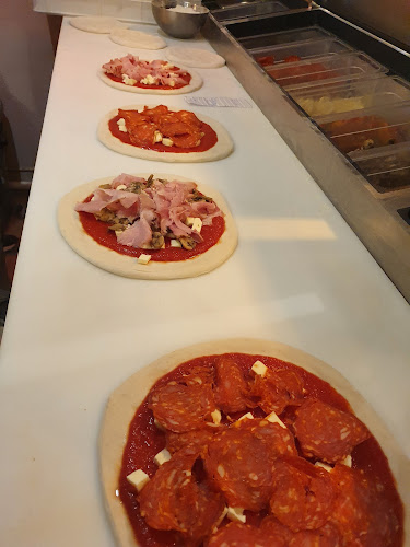 Nana Bea's Cafe & Wood Fired Pizza - Hospitality and gastronomy