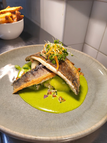 Opinii despre Henry's Bistro & Wine Bar în Ennis - Hospitality and gastronomy