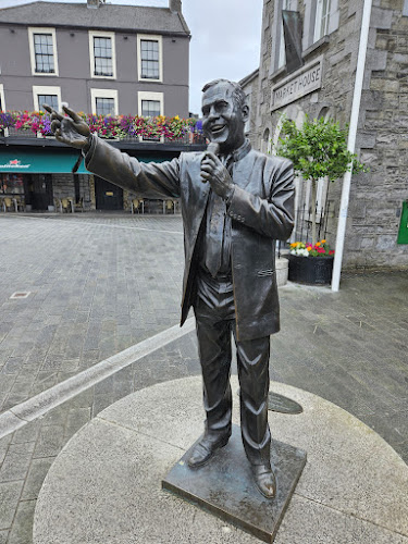 Comentarii opinii despre Canton Caseys