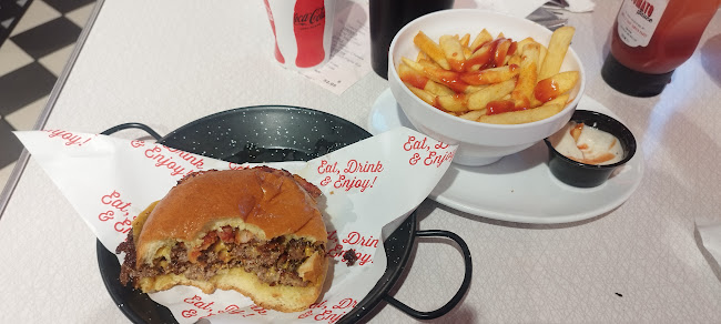 Comentarii opinii despre Eddie Rocket's