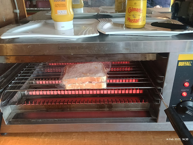 Opinii despre Matty's Pub - Apartments în Muine Bheag - Hospitality and gastronomy