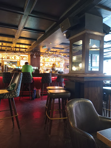 Comentarii opinii despre Busker Brownes