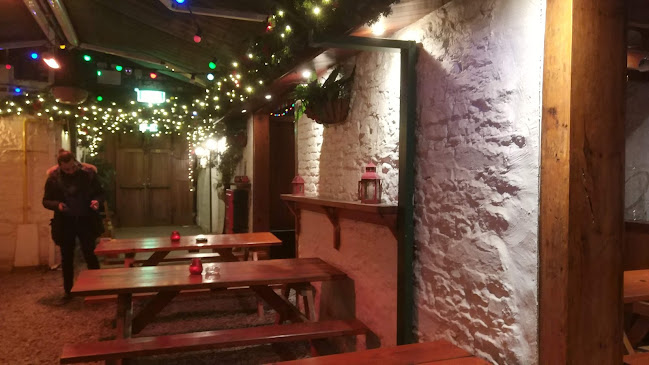 Comentarii opinii despre Tom Barry's