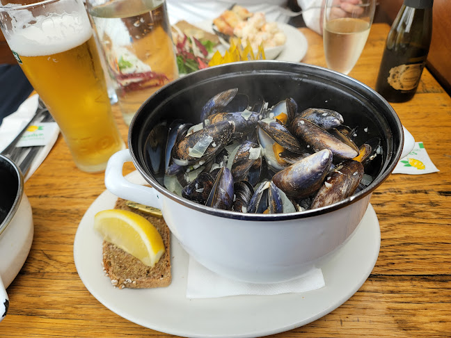 Stoop Your Head - Skerries