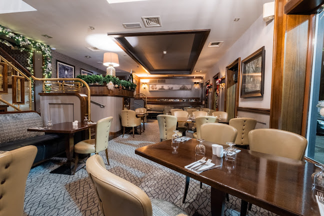 Whytes Bar and Restaurant