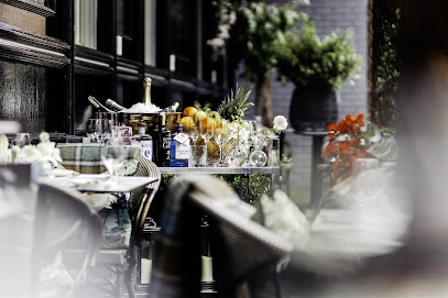 The MET Bar & Restaurant