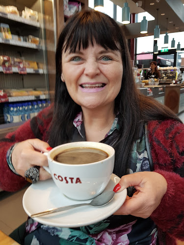 Comentarii opinii despre Costa Coffee