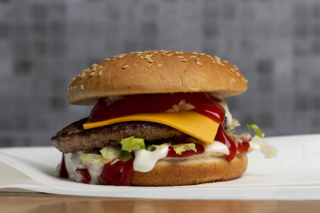 Macari's Take Away Blackcastle - Hospitality and gastronomy